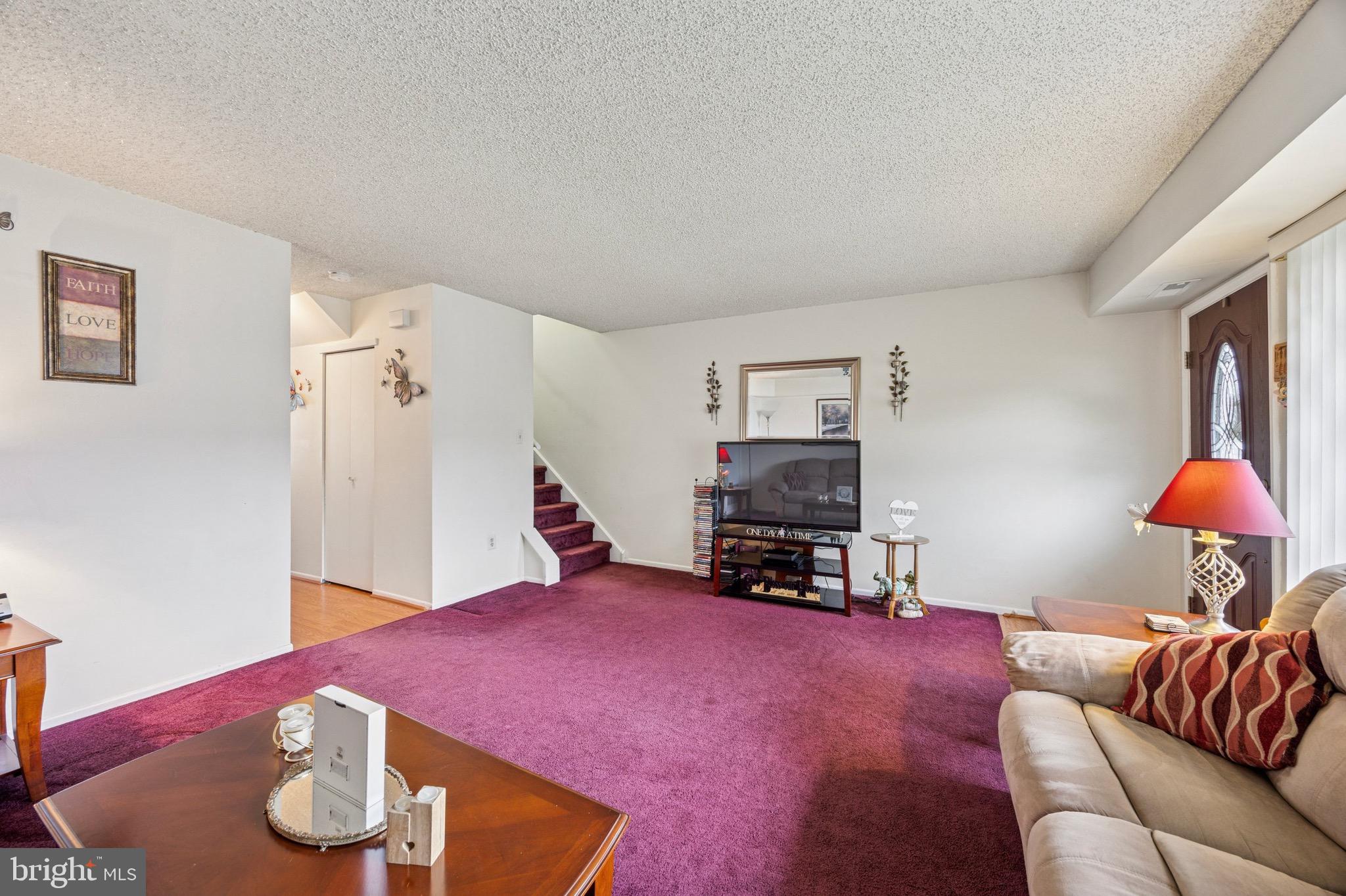 1735 Nathaniel Dr