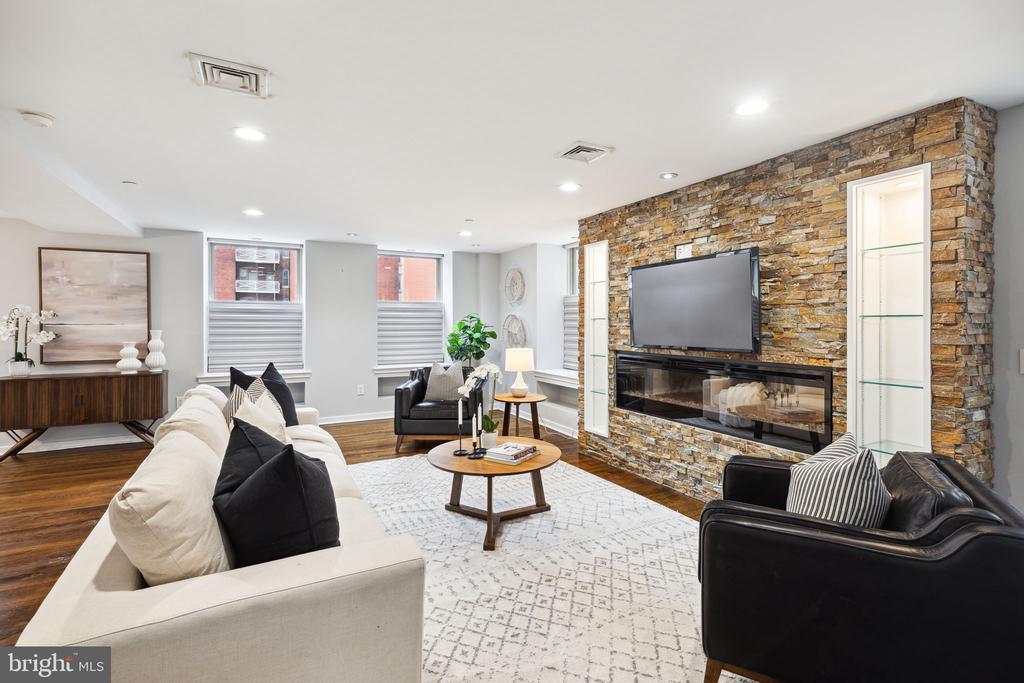 1737 CHESTNUT STREET Unit: 501
