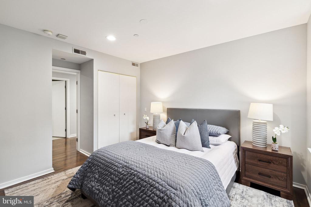 1737 CHESTNUT STREET Unit: 501