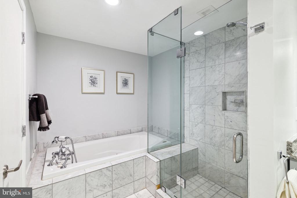 1737 CHESTNUT STREET Unit: 501