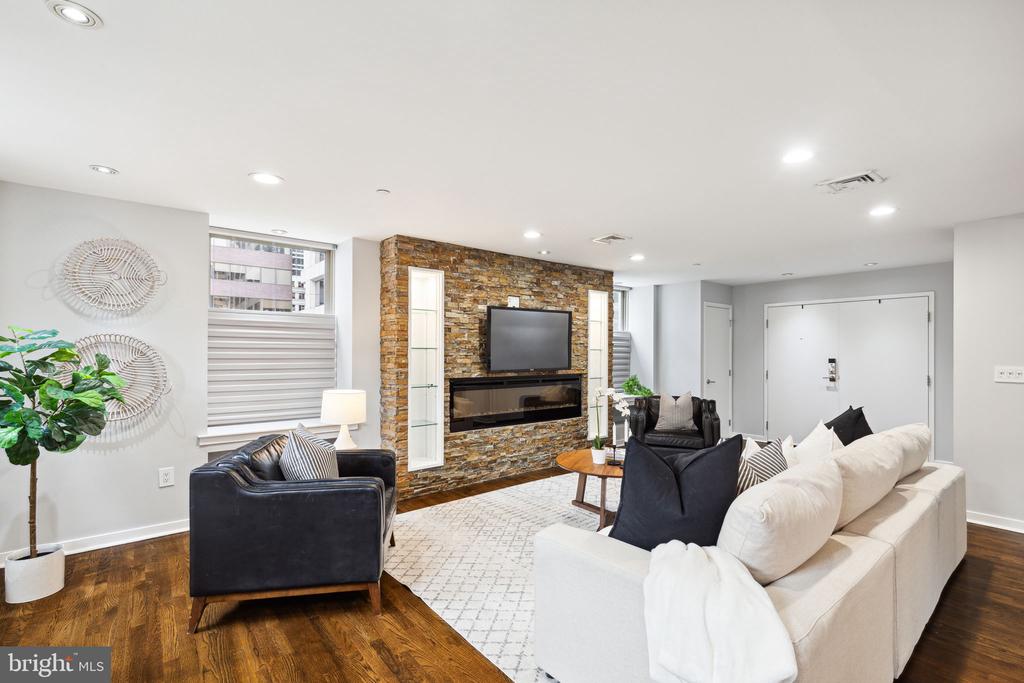 1737 CHESTNUT STREET Unit: 501