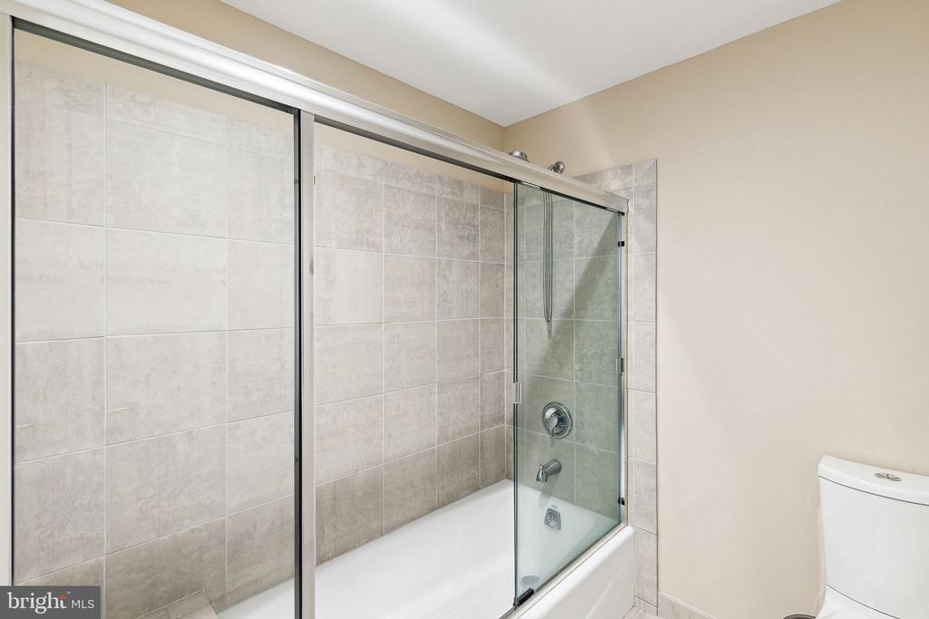 1737 CHESTNUT STREET Unit: 501