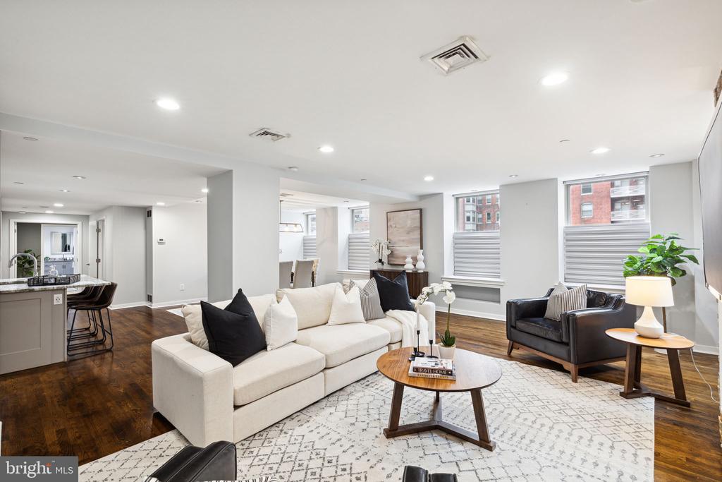 1737 CHESTNUT STREET Unit: 501