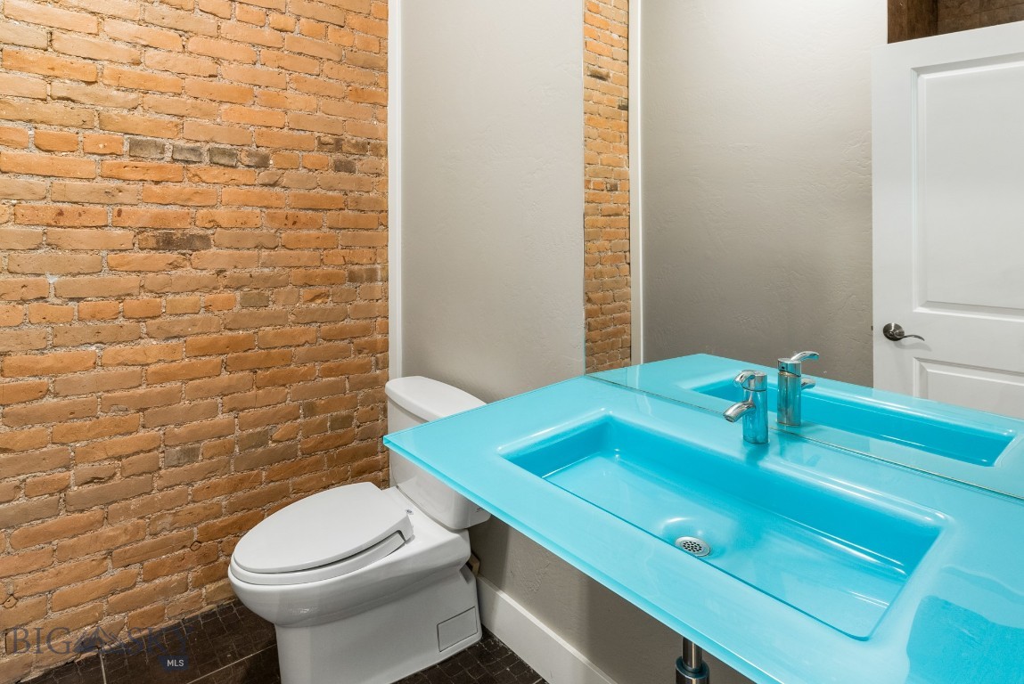 129 W Main Street B2