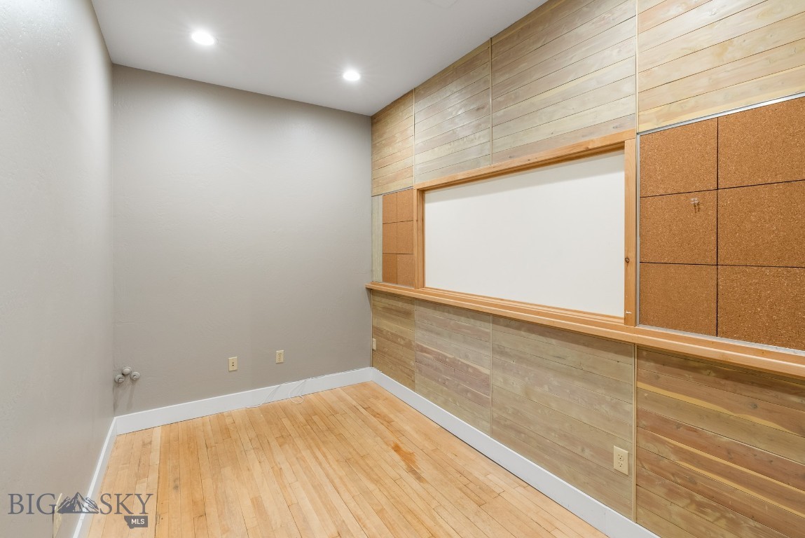 129 W Main Street B2