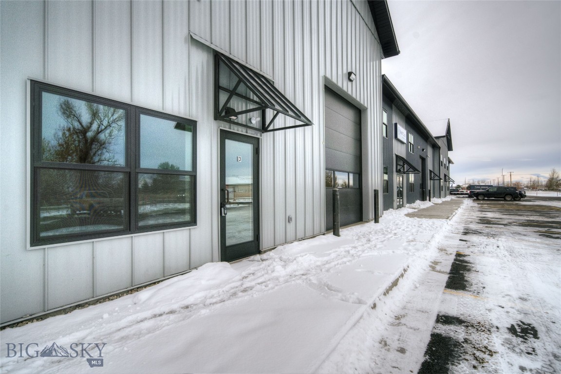 7401 Shedhorn Drive 3