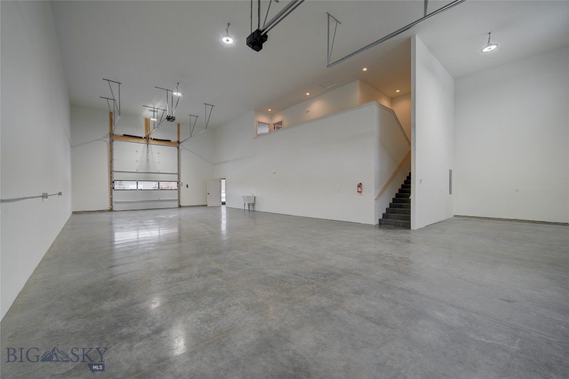 7401 Shedhorn Drive 3