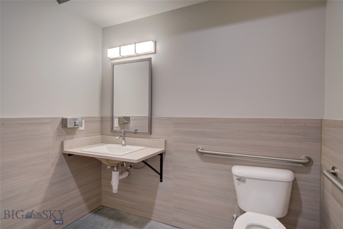 7401 Shedhorn Drive 3