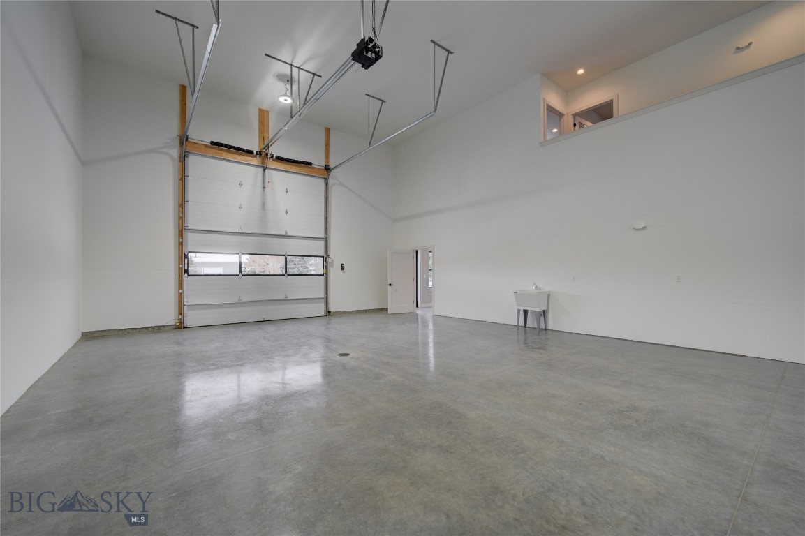 7401 Shedhorn Drive 3