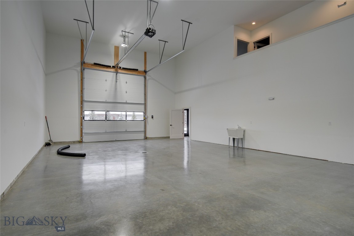 7401 Shedhorn Drive 4