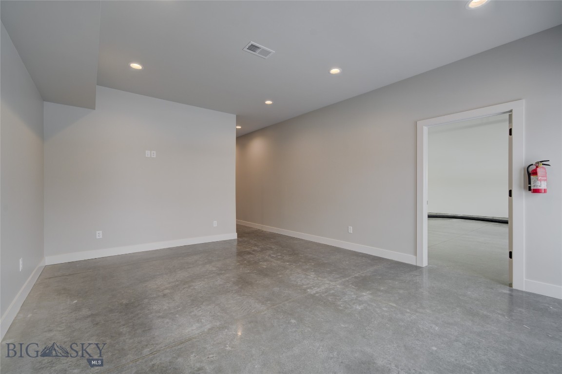 7401 Shedhorn Drive 4