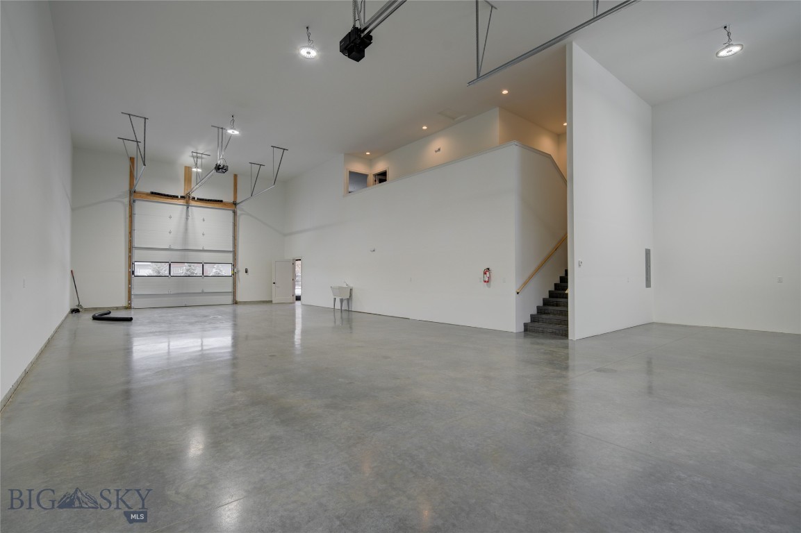 7401 Shedhorn Drive 4