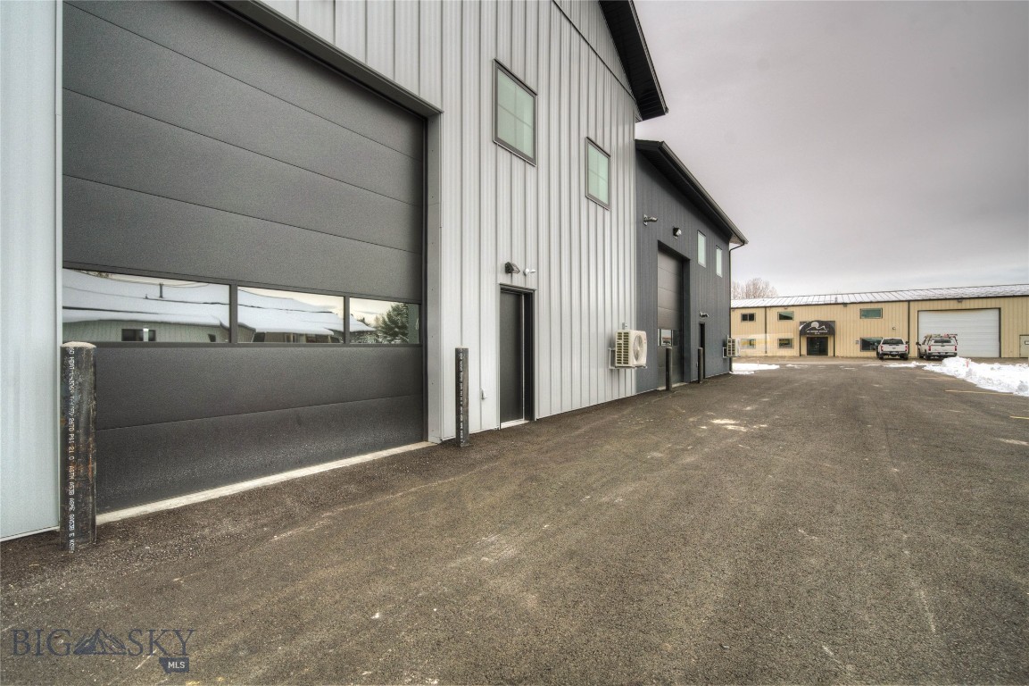 7401 Shedhorn Drive 4