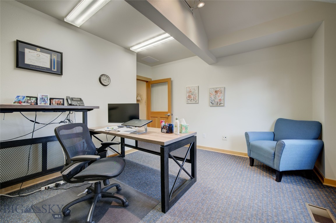 3825 Valley Commons Drive 5