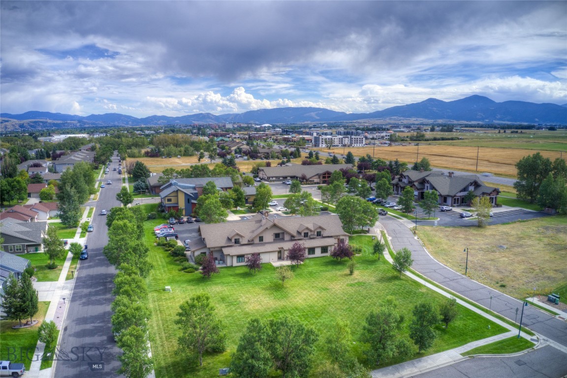 3825 Valley Commons Drive 5