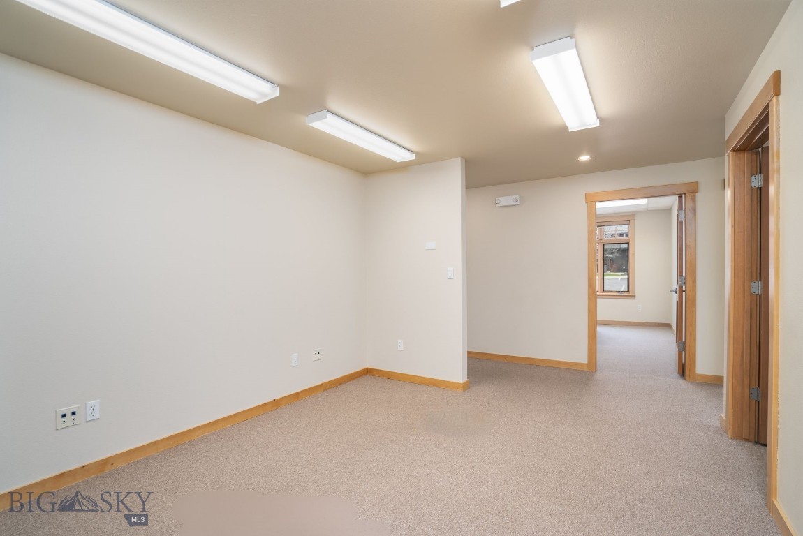 3825 Valley Commons Dr 2