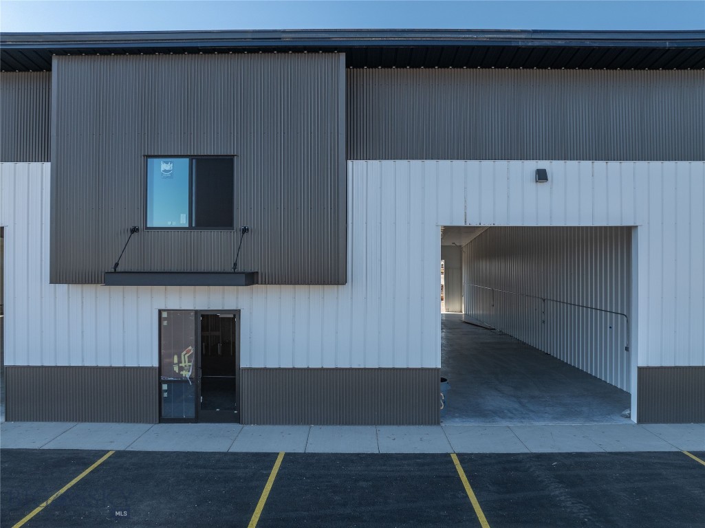 110 Stone River Road 2