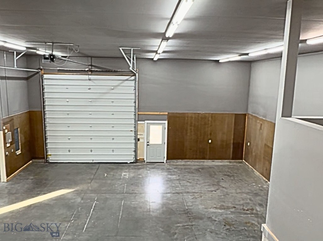 250 Shepherd Trail C & D