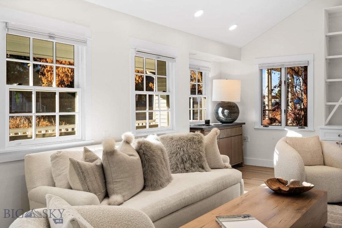 417 W Mendenhall Street