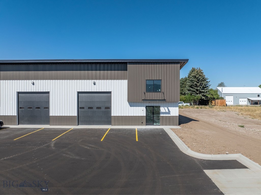 108 Stone River Road A, B, C, D