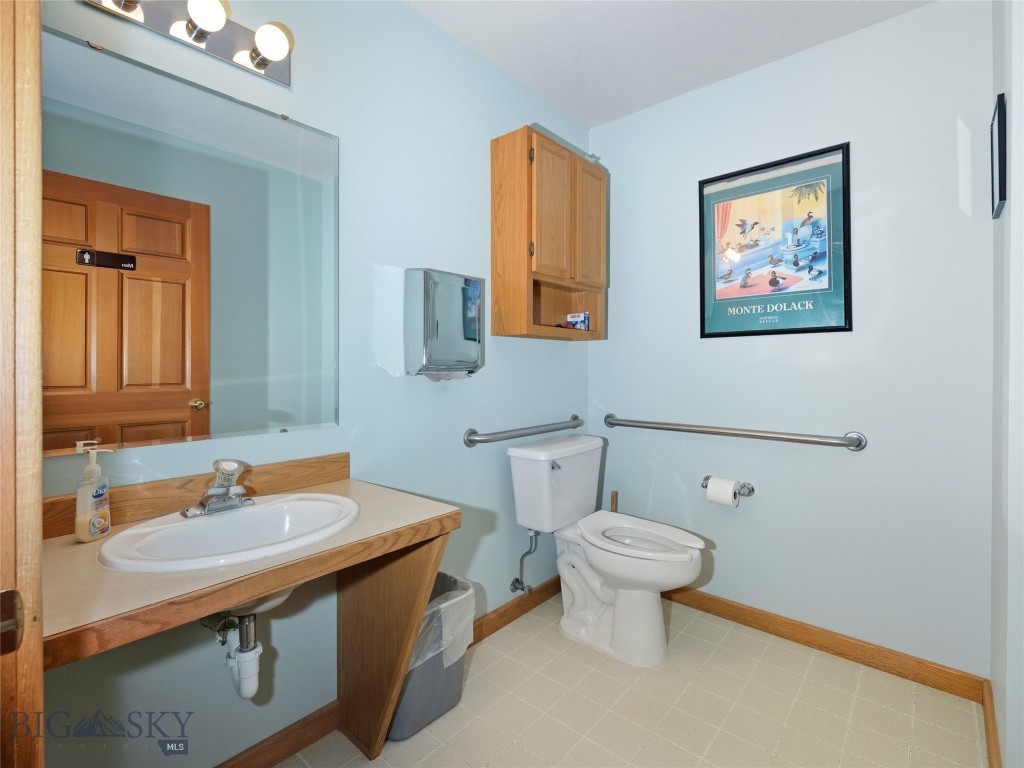 517 S 22nd Avenue 5&6