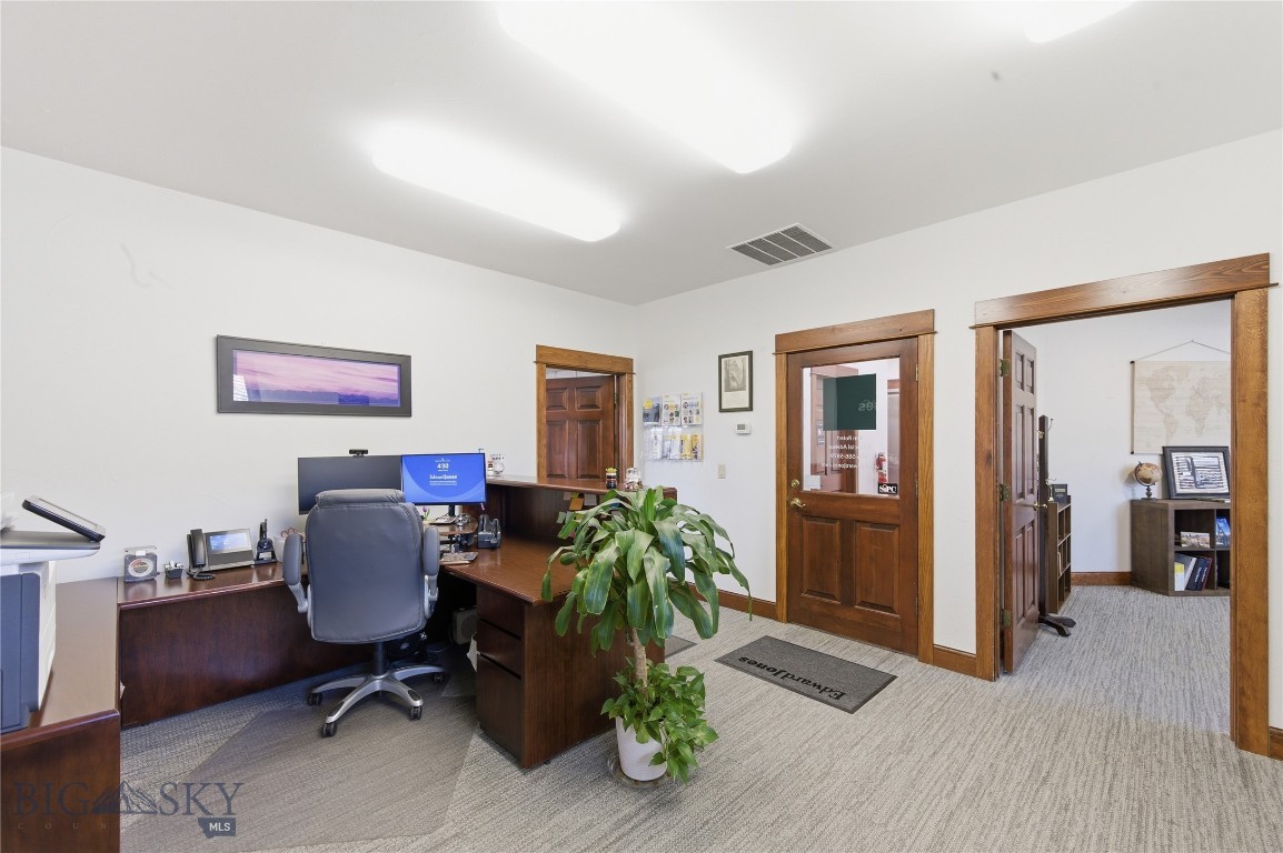 3508 Laramie Drive 4