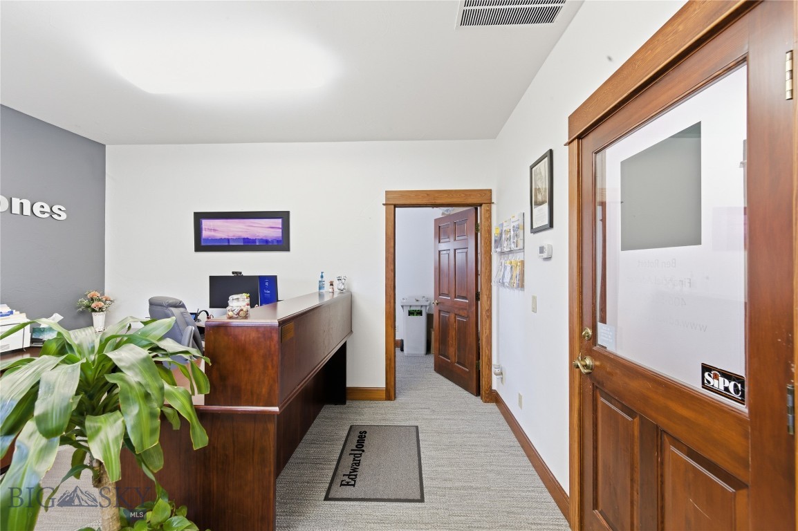 3508 Laramie Drive 4