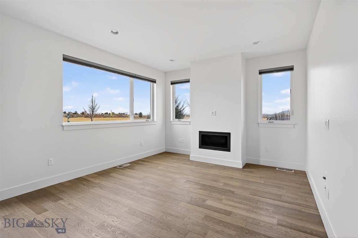 2586 Milkhouse Avenue