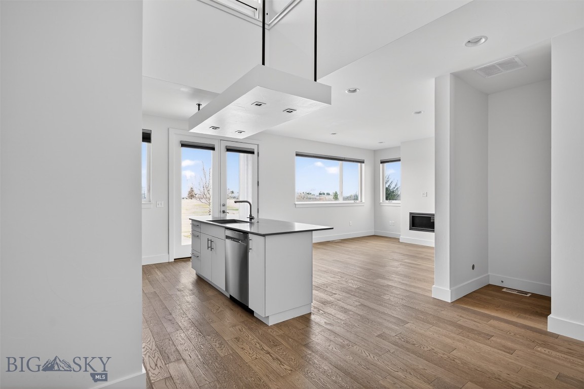 2586 Milkhouse Avenue