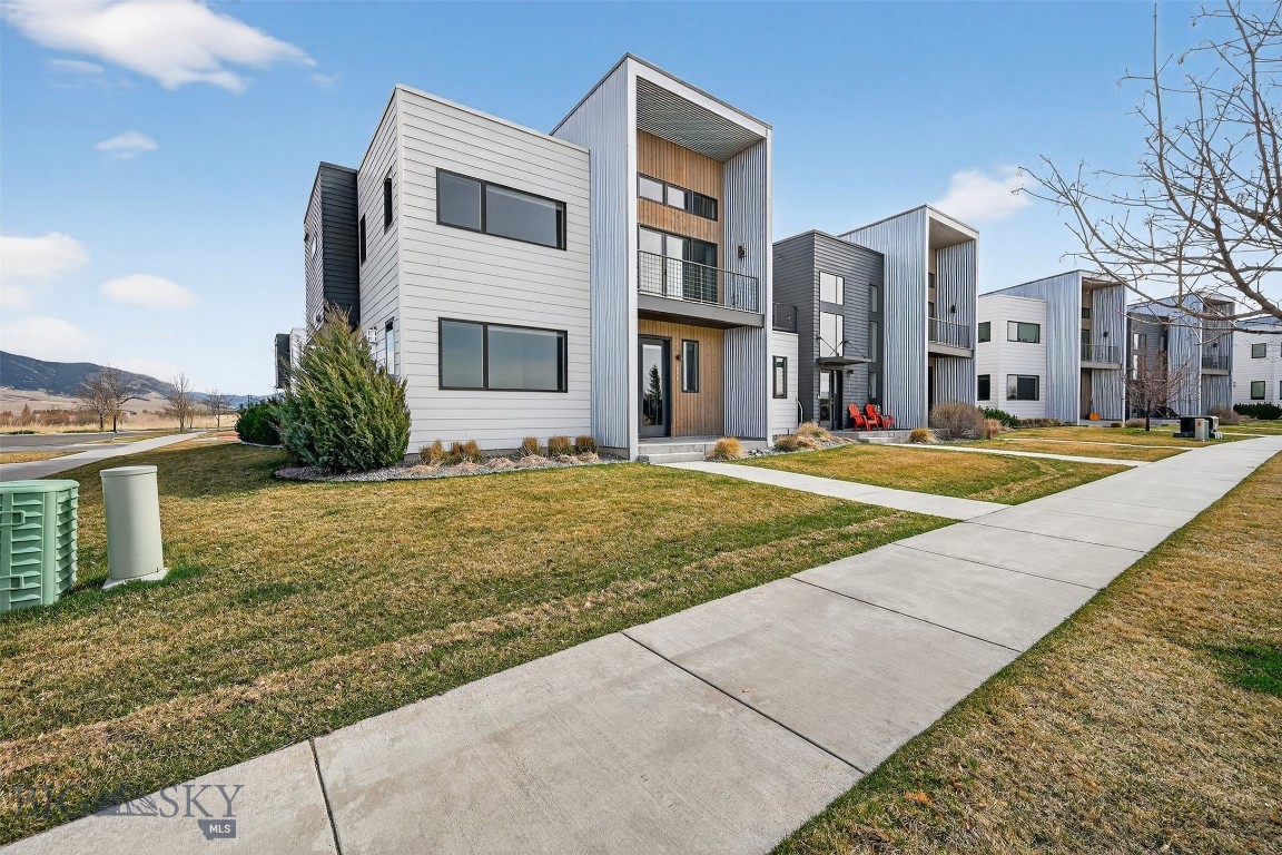 2586 Milkhouse Avenue