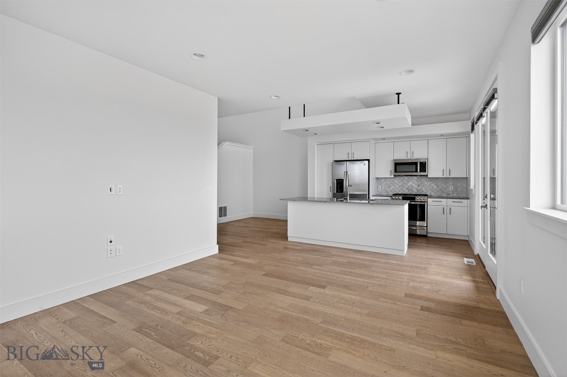 2586 Milkhouse Avenue