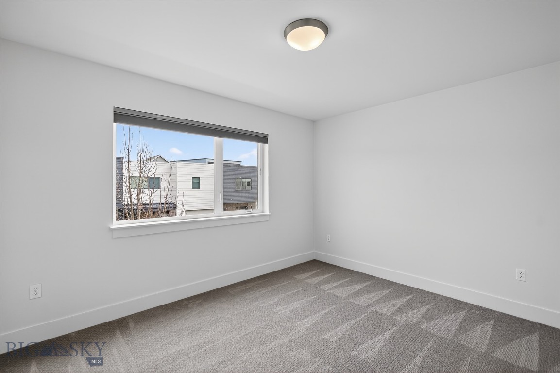 2586 Milkhouse Avenue