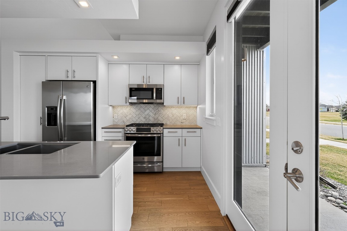 2586 Milkhouse Avenue