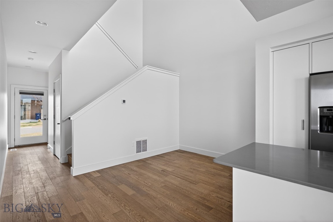 2586 Milkhouse Avenue