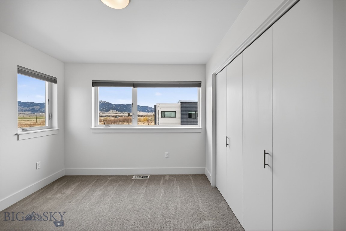 2586 Milkhouse Avenue