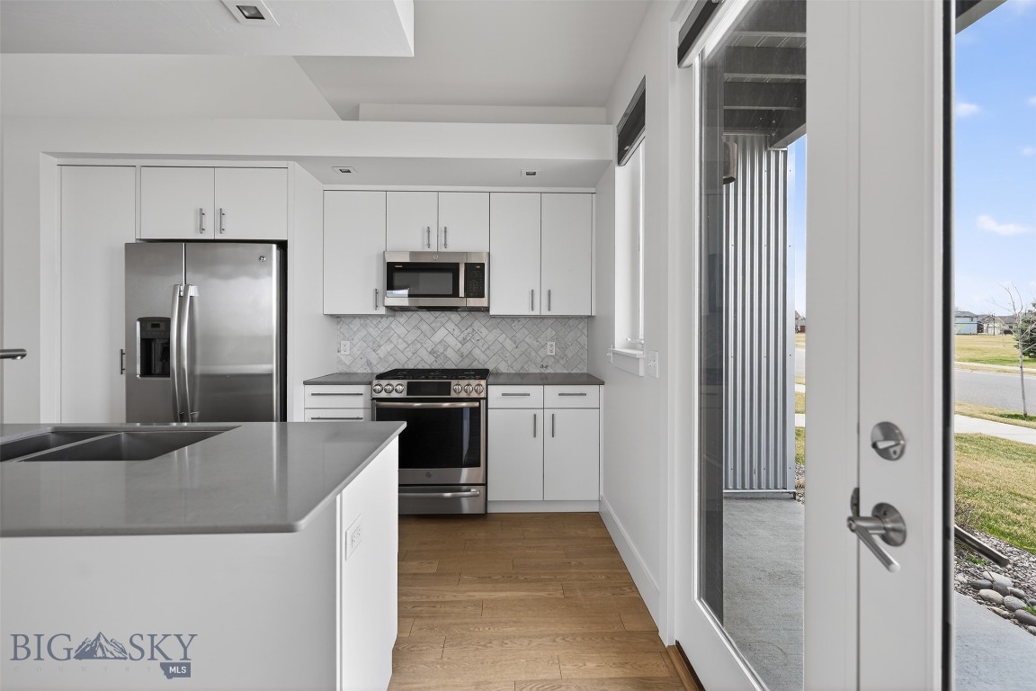 2586 Milkhouse Avenue