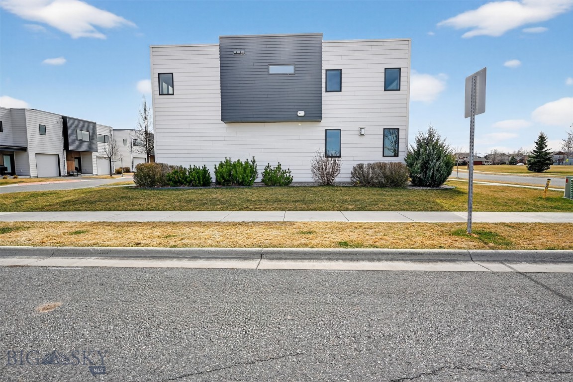 2586 Milkhouse Avenue