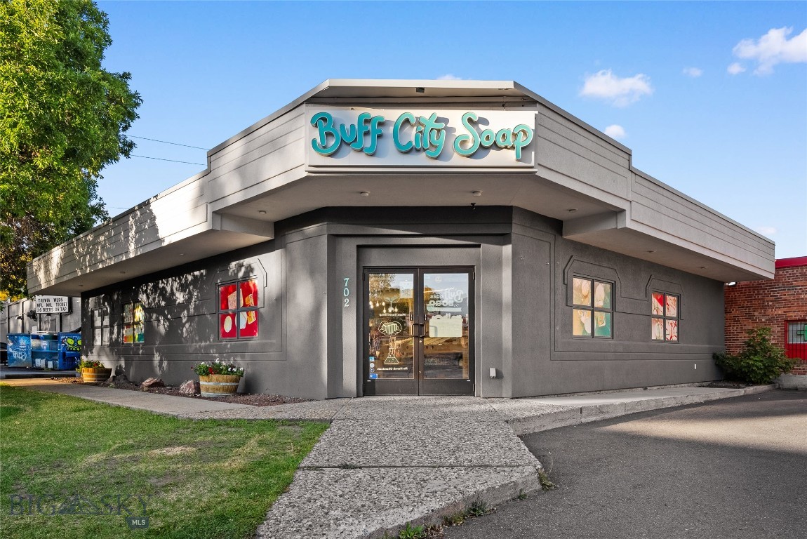 702 W Main Street