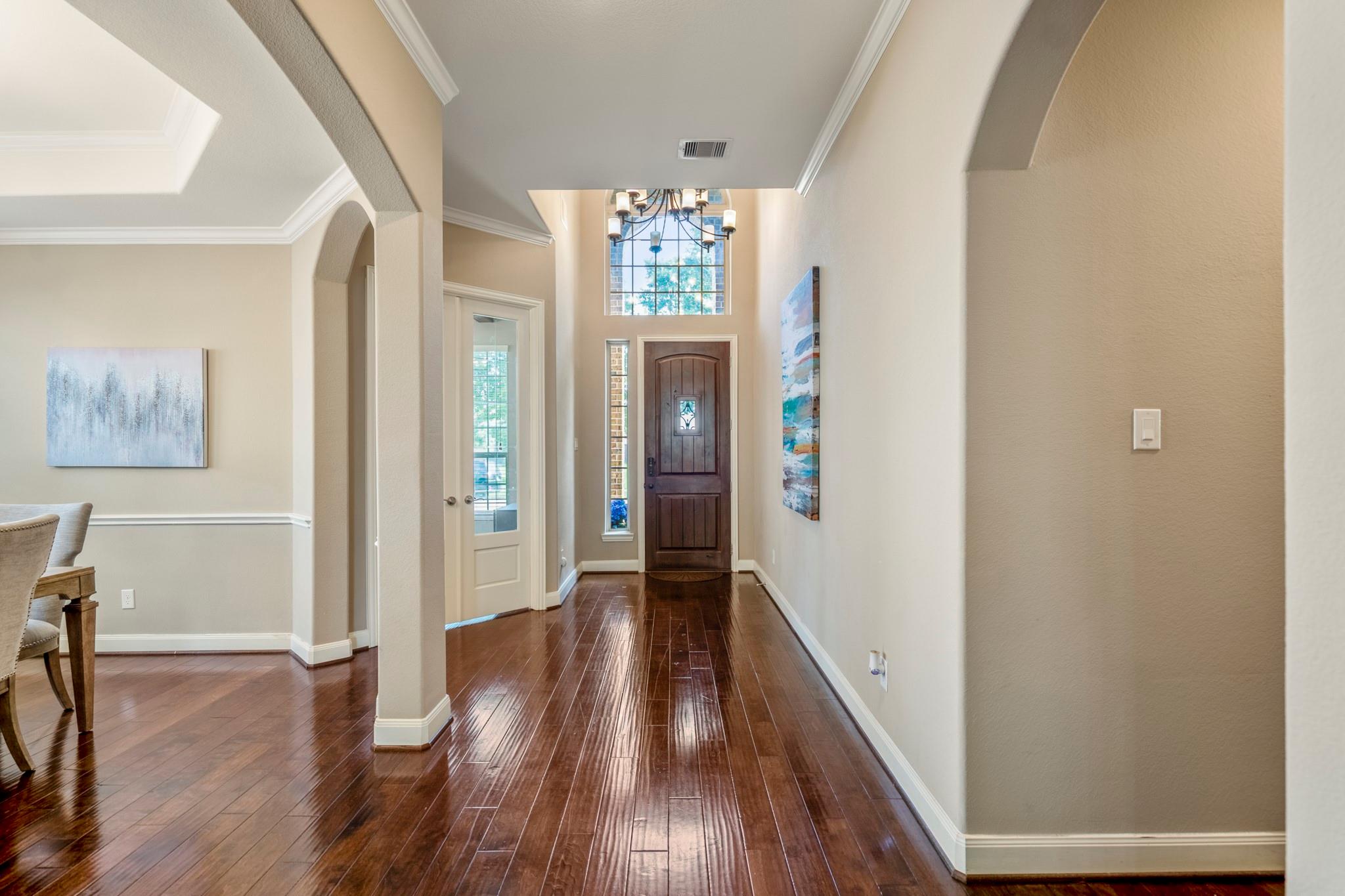 6815 Cottonwood Crest Lane