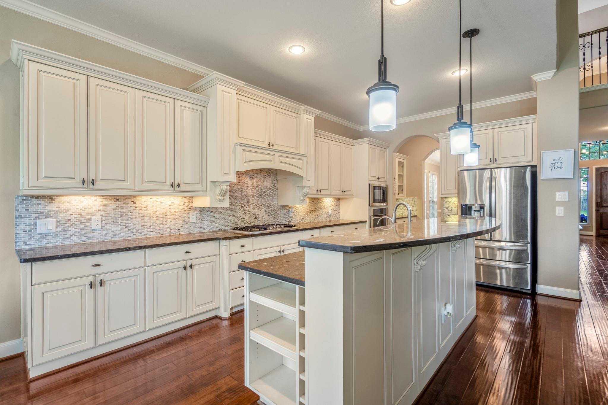 6815 Cottonwood Crest Lane