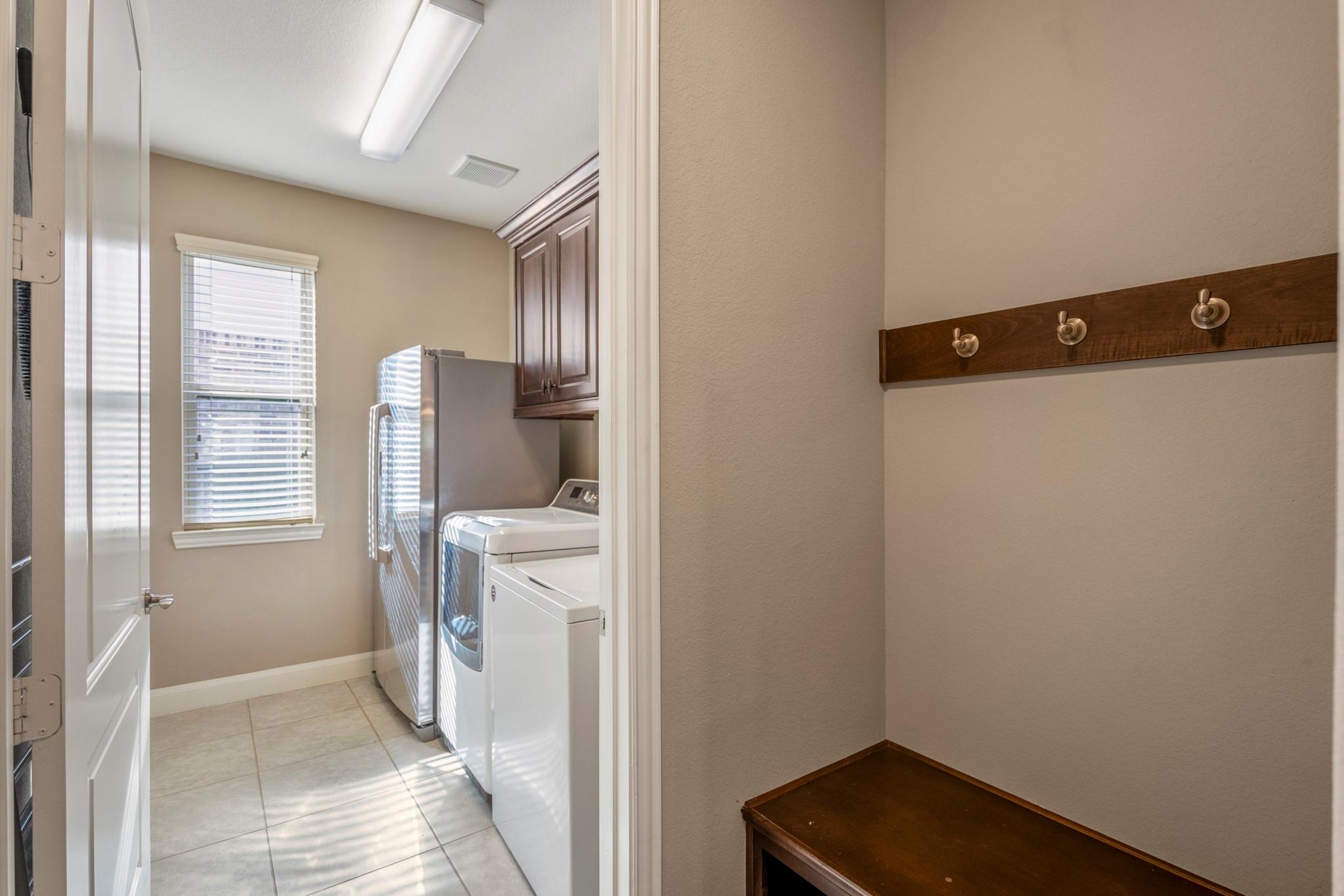 6815 Cottonwood Crest Lane