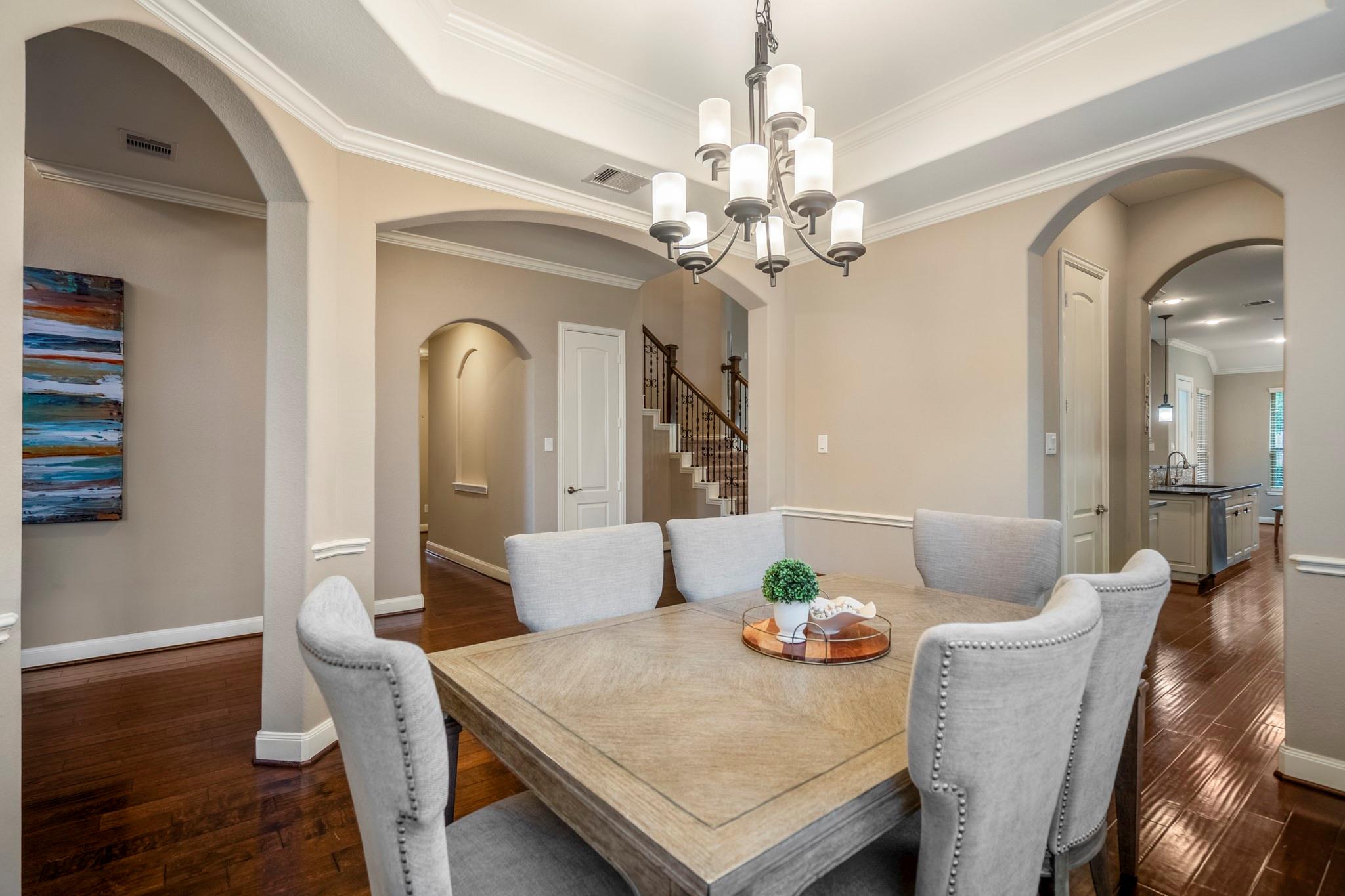 6815 Cottonwood Crest Lane