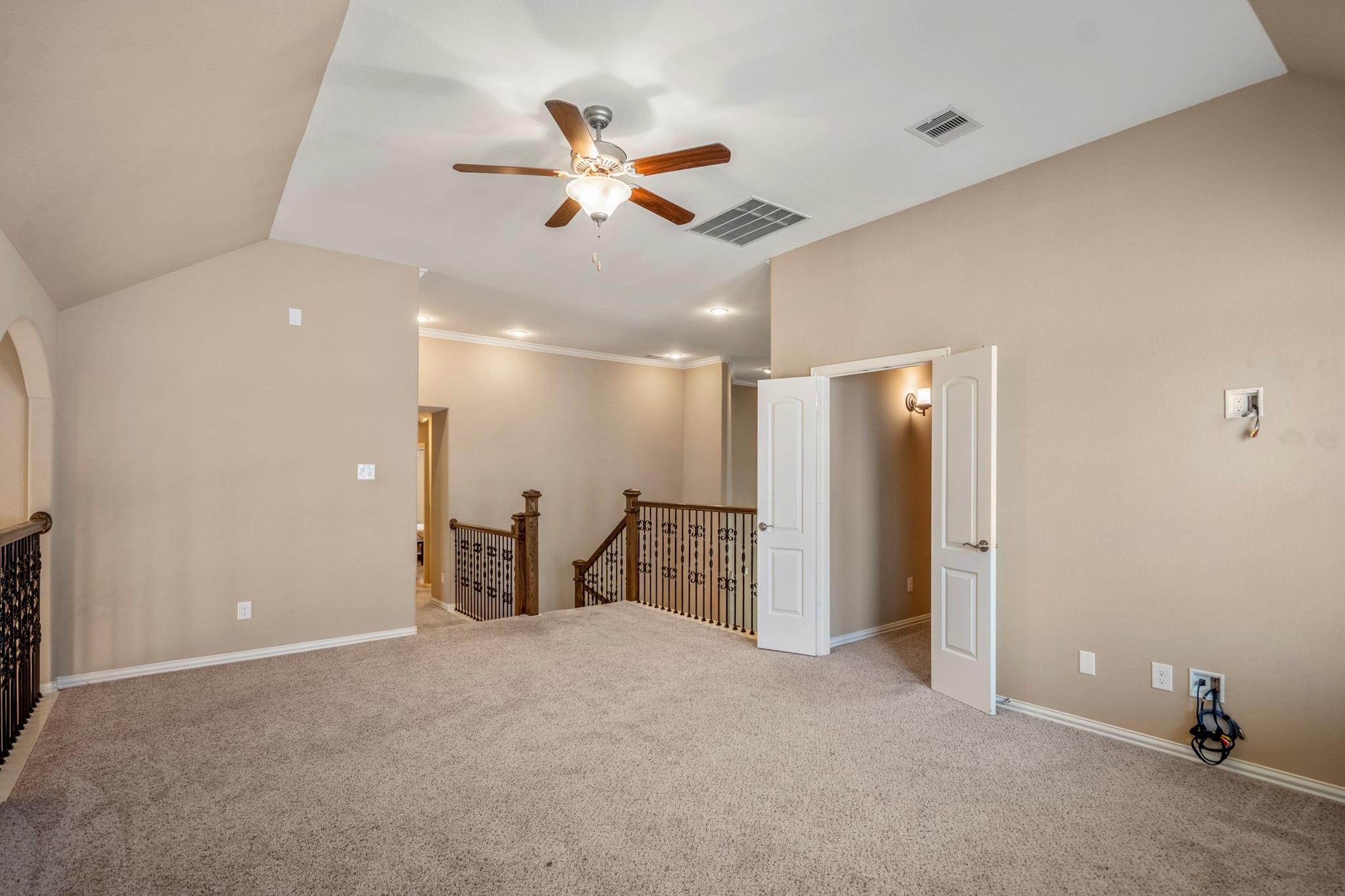 6815 Cottonwood Crest Lane