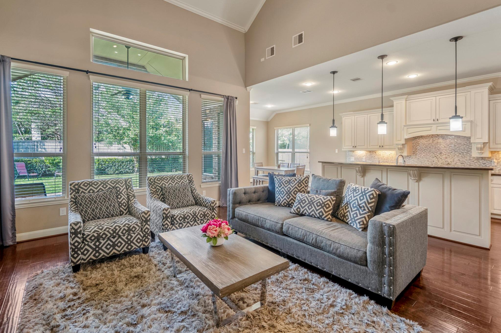 6815 Cottonwood Crest Lane