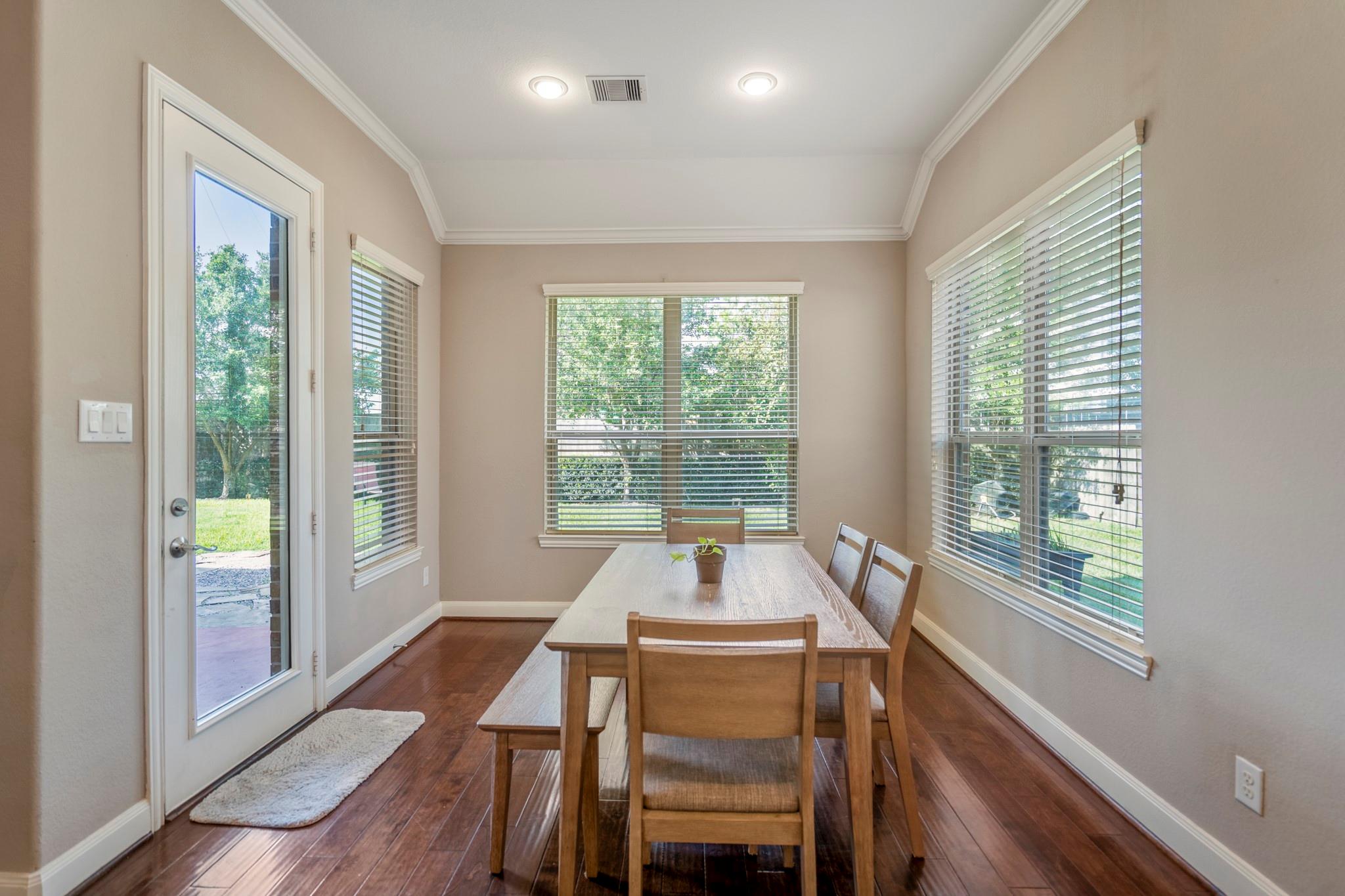 6815 Cottonwood Crest Lane