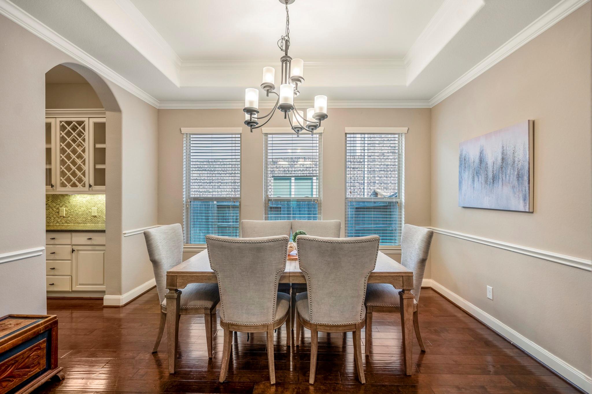 6815 Cottonwood Crest Lane