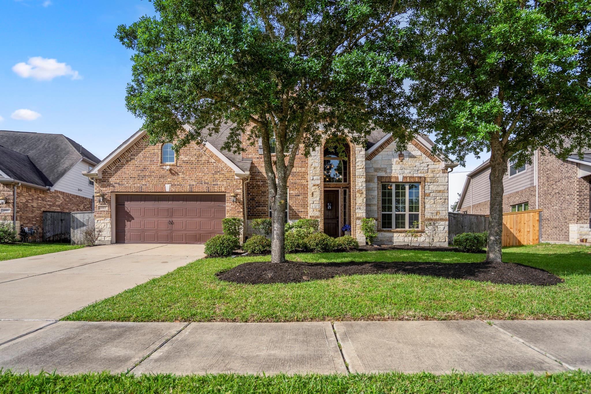 6815 Cottonwood Crest Lane