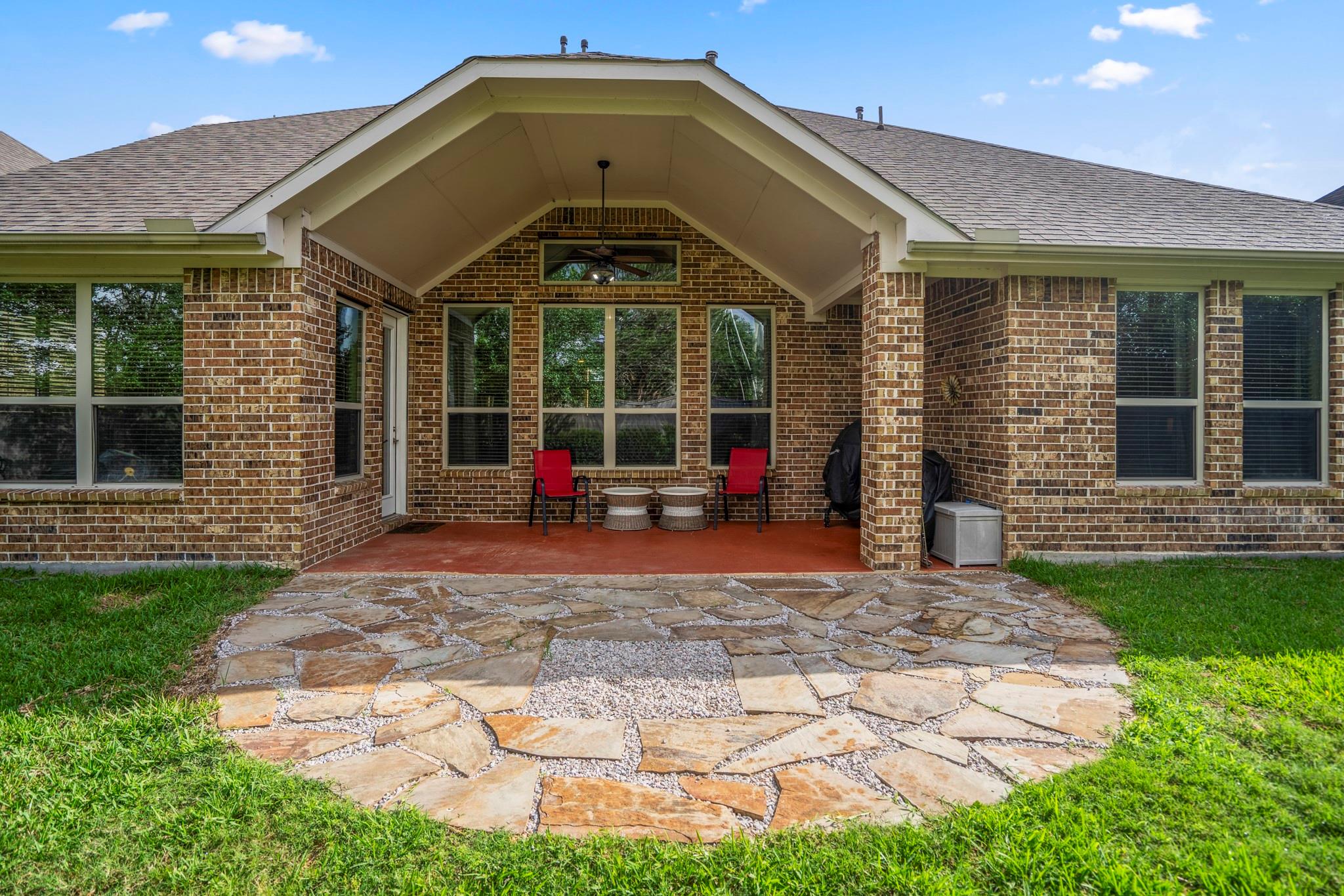 6815 Cottonwood Crest Lane