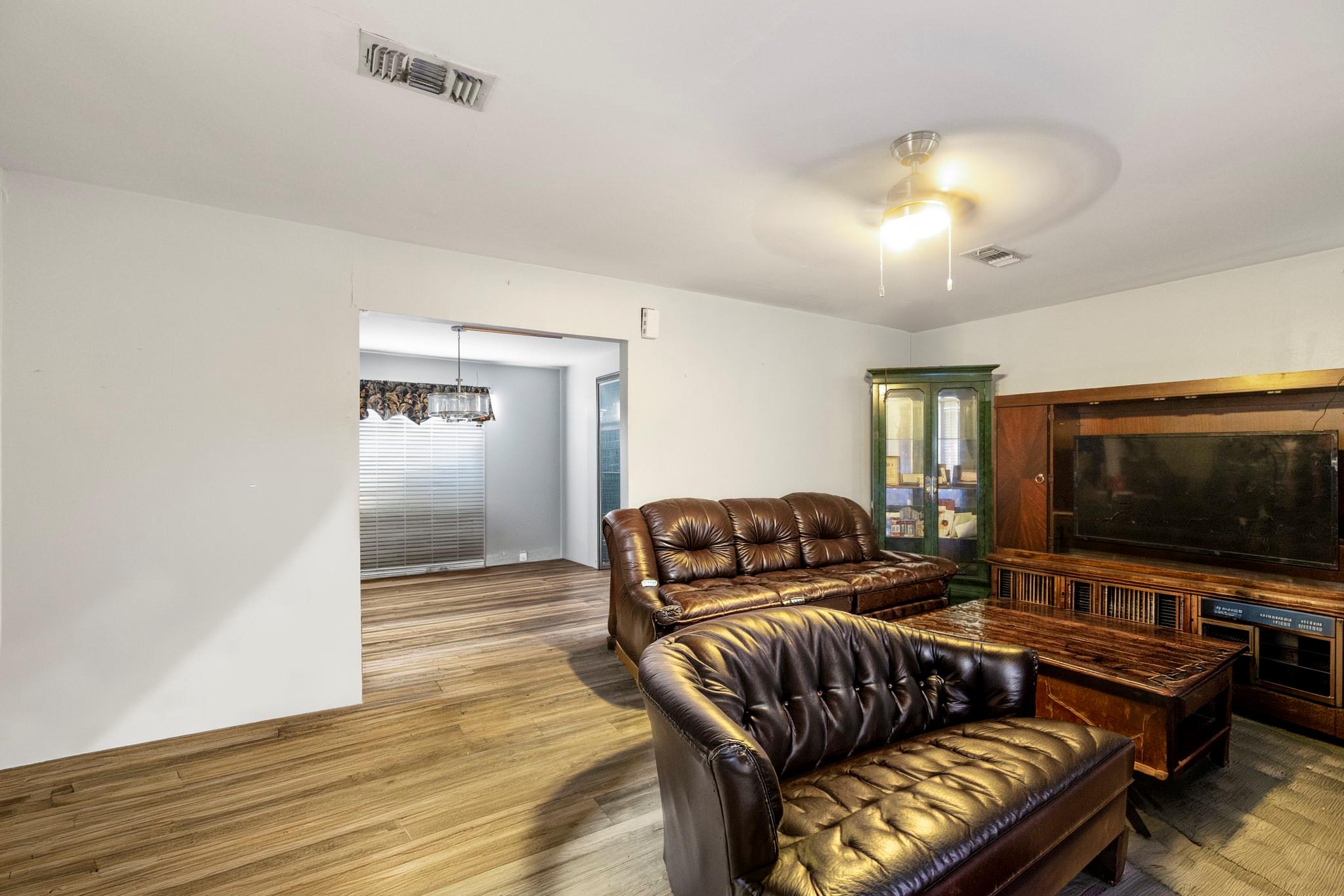 4509 Kingsbury Street