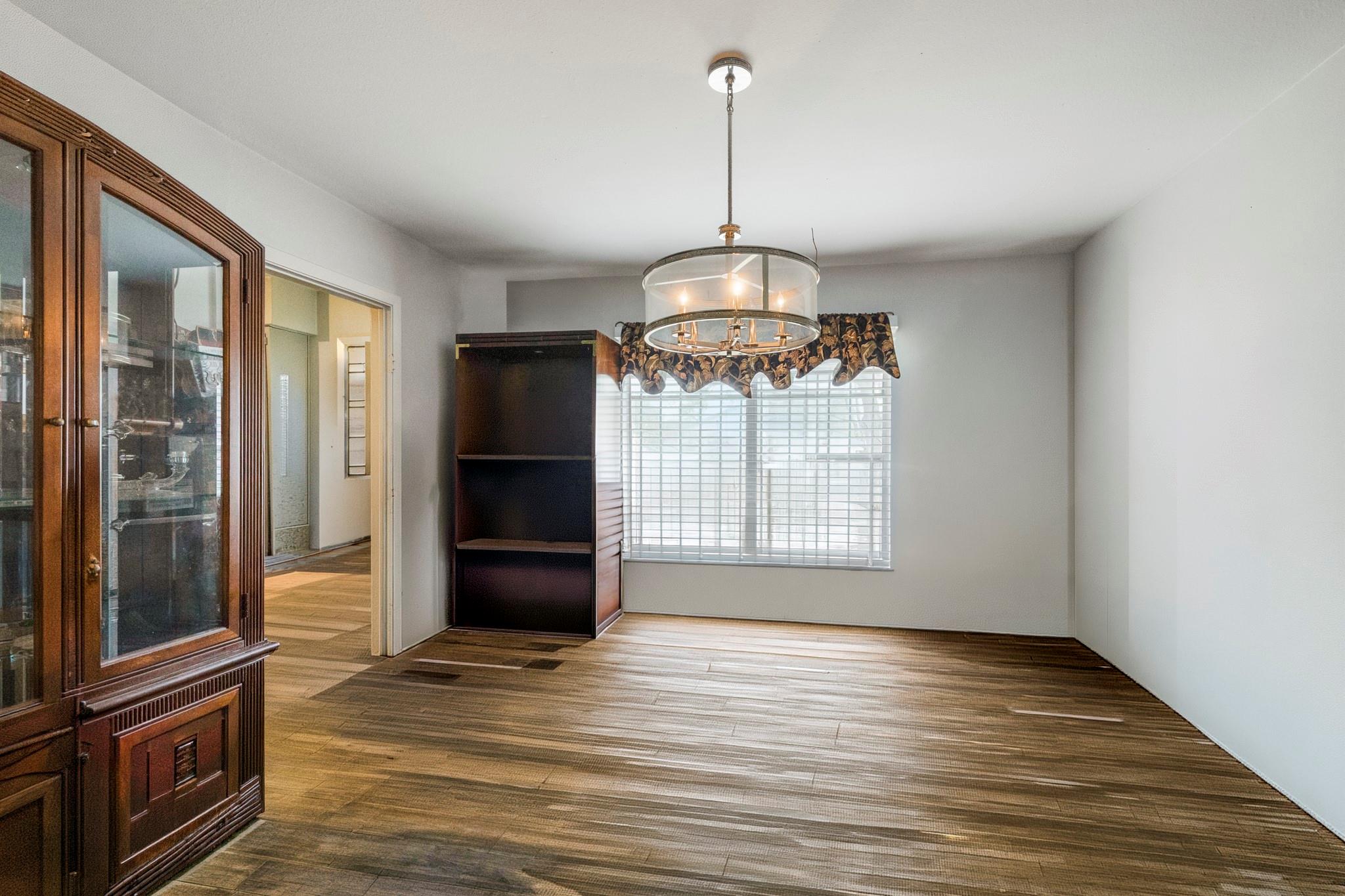 4509 Kingsbury Street